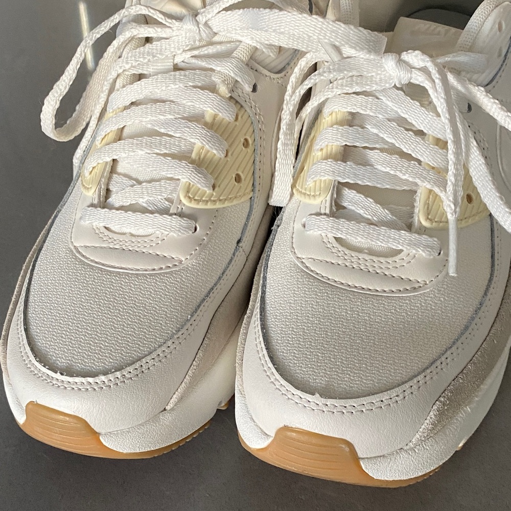 Nike Air Max Platform LIKE NEW Sneakers Athletic Street Style Bloggers 8.5 - Picture 4 of 16
